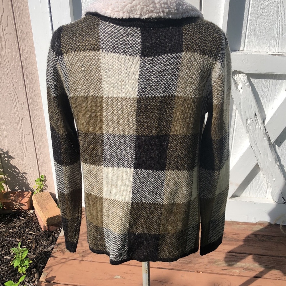 Never worn, XS DAYTRIP cardigan - Picture 5 of 5